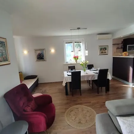 Ferienhaus Olive Tree House 2